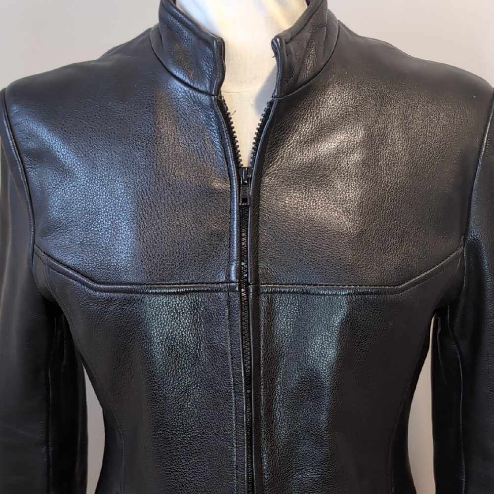 Vintage Danier Black Leather Zip-Front Fitted Jacket - Picture 2 of 14